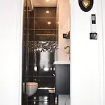 Your Hidden Charm By Paris Apartamento