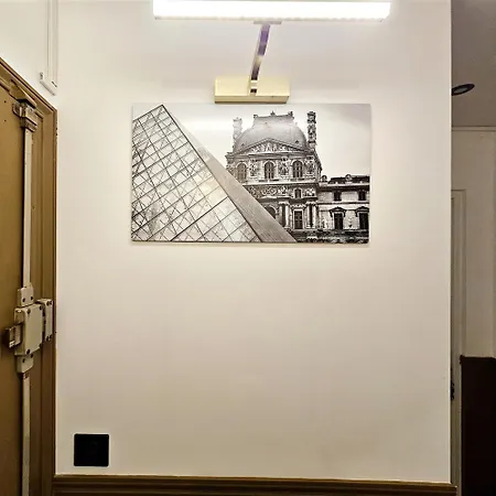 Your Hidden Charm By Paris * Le Kremlin-Bicêtre